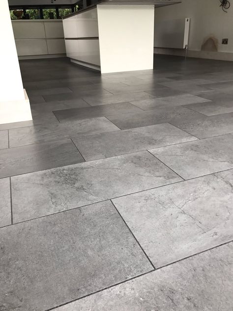 Amtico Flooring Kitchen, Kitchen Flooring Ideas Vinyl, Grey Tile Kitchen Floor, Grey Kitchen Tiles, Amtico Flooring, Grey Kitchen Floor, Grey Wall Tiles, Foyer Flooring, Grey Floor Tiles