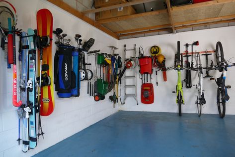 The GearHooks Sports Equipment Wall Storage Rack - the smart way to store all your sport gear in the minimum space. The GearHooks Sports Equipment Wall Storage Rack is a multi-purpose rack to organise all your different sports equipment quickly and easily using space you already have, but probably don't use effectively - the walls! You can finally get all those awkward things, like bikes and golf bags and golf trolleys, off the floor where they get knocked around and risk going rusty or mouldy. Bike Wall Storage, Garage Racking, Garage Wall Storage, Guitar Storage, Bike Wall Mount, Guitar Wall Hanger, Garage Organisation, Wall Storage Systems, Garage Storage Solutions