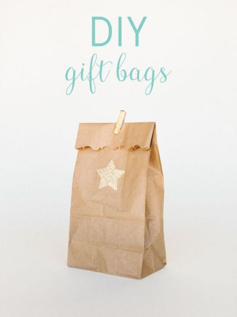 Don't toss out the brown bag paper. Here are 11 nifty ways to reuse them Brown Bag Gift, Diy Goodie Bags, Paper Bag Wrapping, Diy Lunch Bag, Brown Bag Lunch, Brown Paper Lunch Bags, Cheap Gift Bags, Paper Bag Gift Wrapping, Paper Bag Crafts