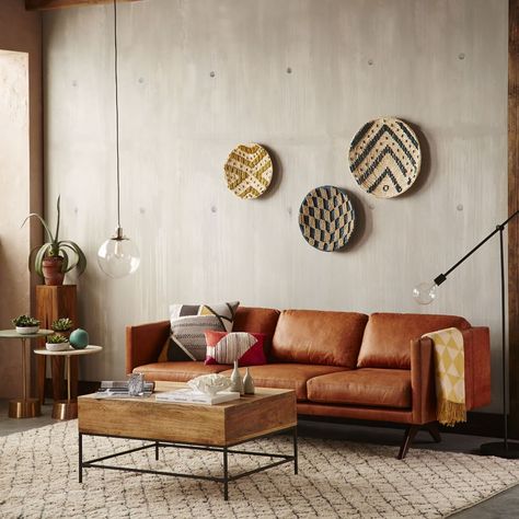 rug inspiration Sofa Kulit, Industrial Decor Living Room, Industrial Style Living Room, Leather Couches, Pelan Rumah, Industrial Livingroom, Design Del Prodotto, Contemporary Living Room, Coffee Table With Storage