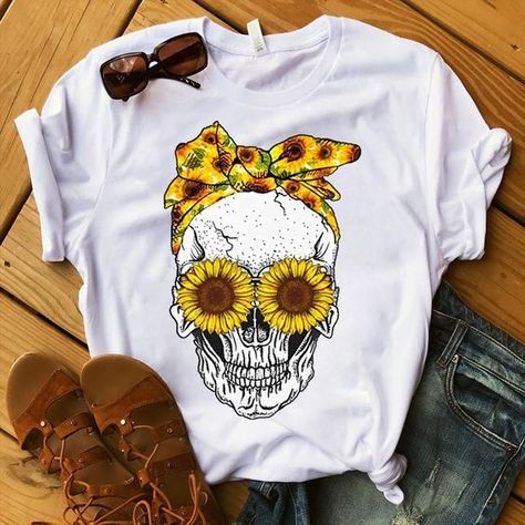 Sunflower Skull Lovers T -Shirt Skull Funny, Mode Hippie, Summer T Shirts, Cut Clothes, T Shirt Painting, Funny Prints, Skull Tshirt, Pattern Mixing, Casual Girl