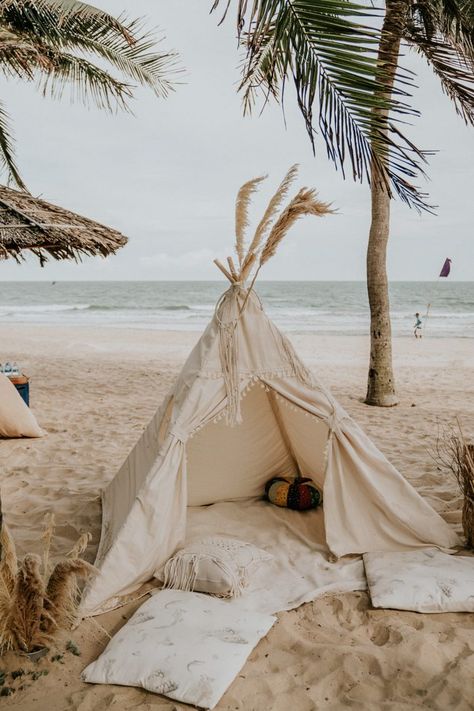 This Beachy Boho Wedding at Sanctuary Ho Tram is Like a Royal Mermaid Affair | Junebug Weddings