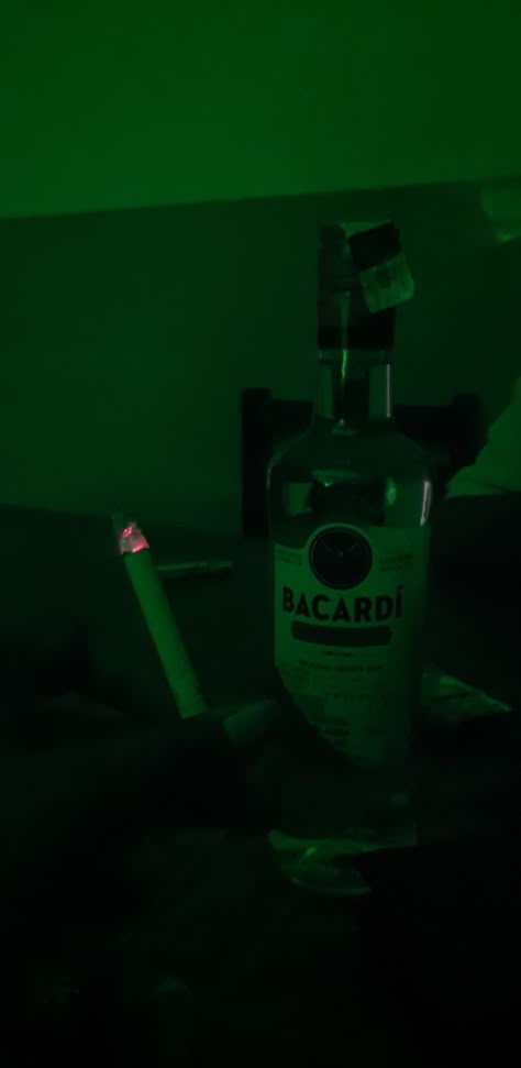 Drinks Alcohol Snap, Drinks Alcohol Pictures, Alcohol And Ciggerate, Drink Alcohol Snap, Buzz Balls Drink Aesthetic, Night Drinking Aesthetic, Fake Alcohol Snaps, Fake Drinking Snaps, Bacardi Snap