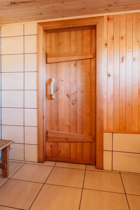 Diy Sauna Door, Sauna Door Handle, Sauna Door Ideas, Build A Sauna, Sauna Door, Diy Sauna, Building A Sauna, Sauna Benefits, Sauna Diy