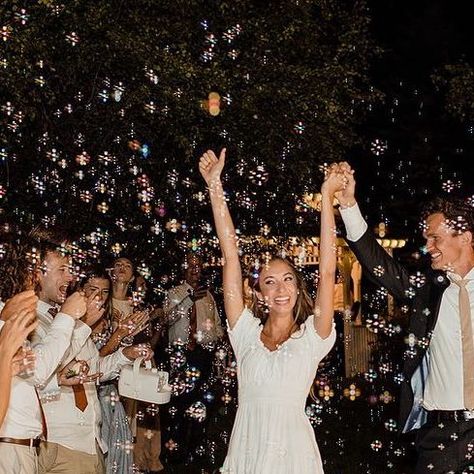 Megan | UTAH WEDDING PHOTOGRAPHER on Instagram: "types of exits i have had such good experiences with! - bubbles, machines and little bubbles for each guest - sparklers, the extra long kind! - confetti, use biodegradable if you don’t like sweeping ;) - flower petals, the bigger the better! save for your own wedding or send to your engaged friends! 👰🏼 #weddingideas #photographertips #weddingtips #utahwedding #utahweddingphotographer #utahweddingflorist" Bubbles Grand Exit, Bubble Grand Exit Wedding, Bubble Confetti Wedding, Bubble Send Off Wedding Night, Bubbles Send Off Wedding, Bubbles Wedding Ceremony, Wedding Bubbles Send Off, Bubble Machine Wedding, Bubble Exit Wedding