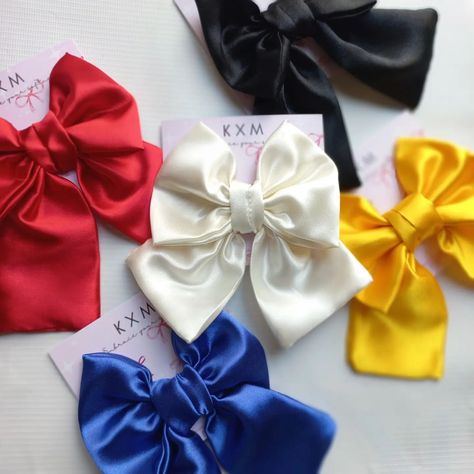 Add a touch of charm to your personality 🪷✨️- Elevate your hairstyle with our cute and classy sailor bows! ☆ Drop a message on @kxmpakistan & Order your hair bows now 💛 ☆ ○ Sailor Bow: PKR 230/- Each (Limited Edition) ○ COD | Online Payment both available. ○ We deliver all over Pakistan 🇵🇰. . . #hairbow #bows #sailorbow #hairaccessory #pakistan Hair Accessory to elevate the charm of your hairstyles. Preety Hair bows for sale in pakistan. Heatless Curlers, Bows For Sale, Sailor Bow, Silk Pillowcases, Hair Bow Clip, Bows Hair, Your Hairstyle, Diy Hair Bows, Silk Pillowcase