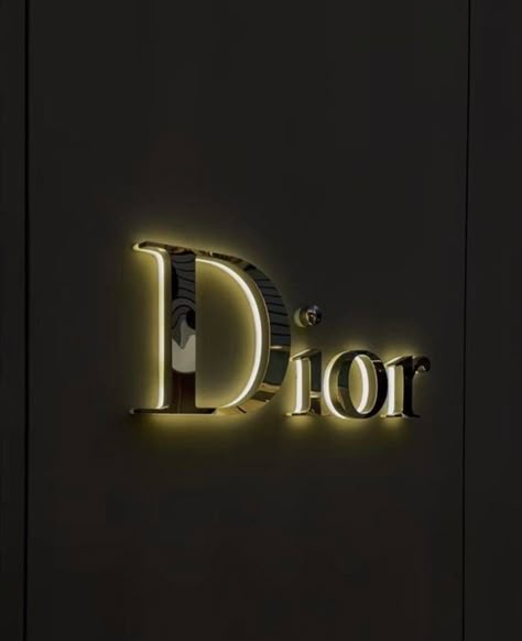 White Wallpaper For Iphone, Luxury Brand Names, Dior Aesthetic, Name Plate Design, Insta Quotes, Dior And I, Dior Logo, Rich Lifestyle, Luxury Wallpaper