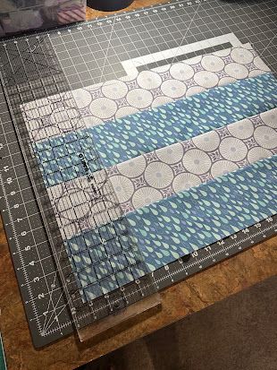 Rail Fence Quilt, Fat Quarter Quilt Pattern, Fat Quarter Projects, Fat Quarter Quilt, Easy Quilt, Rail Fence, Sampler Quilts, Quilt Material, Quilt Block Tutorial