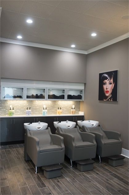 Salon Shampoo Area, Small Hair Salon, Hair Salon Furniture, Home Hair Salons, Hair Salon Design, Salon Shampoo, Hair Salon Interior, Salon Suites Decor, Barber Shop Decor