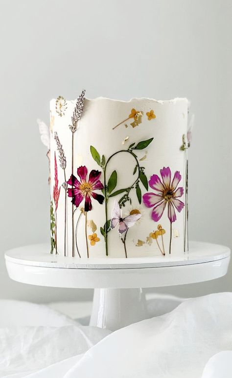 Birthday Preparation, Botanical Cake, Floral Cakes, Flower Cakes, Creative Birthday Cakes, Creative Birthday, Garden Party Wedding, Floral Cake, Desert Wedding