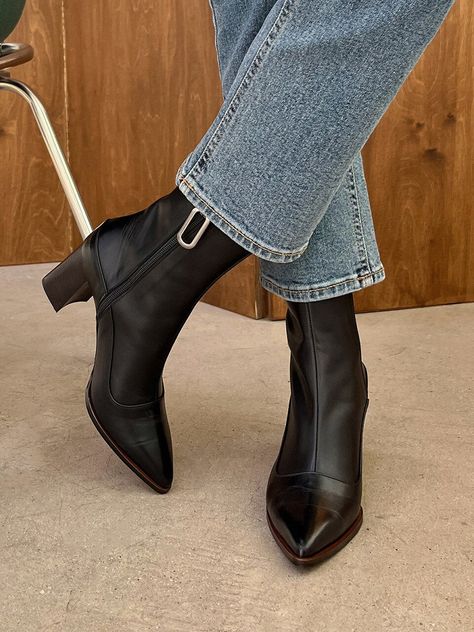 Melissa Ankle Boots Ankle Boots Jeans Outfit, Point Toe Boots Outfit, Heeled Ankle Boots Outfit, Winter Heel Boots, Square Boots, Jeans Boots Outfit, Ankle Boots With Jeans, Boots Outfit Ankle, Kitten Heel Boots