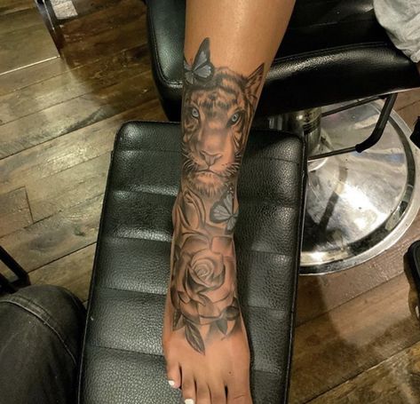 Shoulder Tattoo Words, Cute Foot Tattoos, Virgo Tattoo Designs, Cute Hand Tattoos, Tattoo Butterfly, Black Girls With Tattoos, Leg Tattoos Women, Dope Tattoos For Women, Leg Sleeve Tattoo