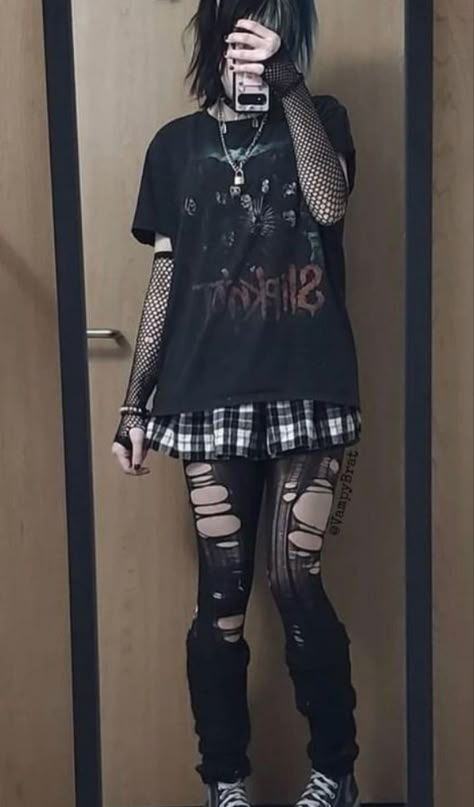 Alt Girl Outfits, Styl Emo, Stile Punk Rock, Cute Goth Outfits, 2020 Alt, Goth Gifts, How To Impress, Alt Clothes, Alt Outfits