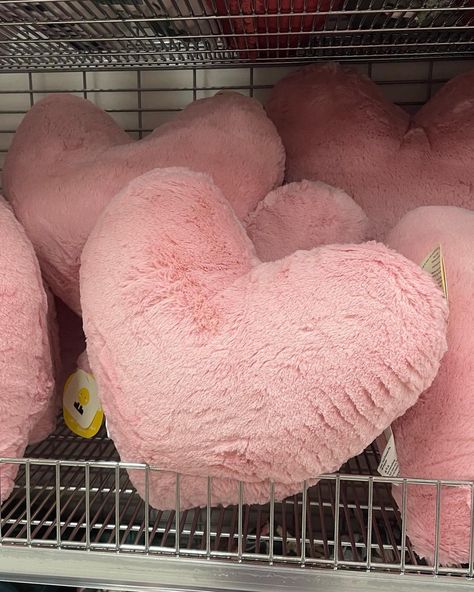 Pink Aesthetic Love, Aesthetic Love Heart, Heart Shaped Pillow, Pillow Cozy, Pink Dorm, Aesthetic Heart, Fluffy Cushions, Heart Pillows, Cute Cushions