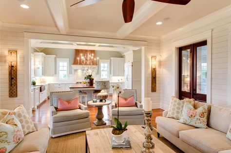 Cottage Open Concept Kitchen Living Room, Traditional Family Room, Living Room Furniture Layout, Sala Grande, Kitchen Family Rooms, Living Room Remodel, Family Room Design, Furniture Layout, Livingroom Layout