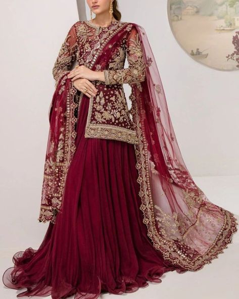 Inbox us to order ✉📬 Or contact 📞 +923074745633 📞☎ (WhatsApp ✔) Pakistani Frocks, New Bridal Dresses, Kameez Lehenga, Lehenga Pakistani, Wedding Dresses Pakistani, Pakistan Dress, Lehenga Dupatta, Flattering Outfits, Pakistani Wedding Dress