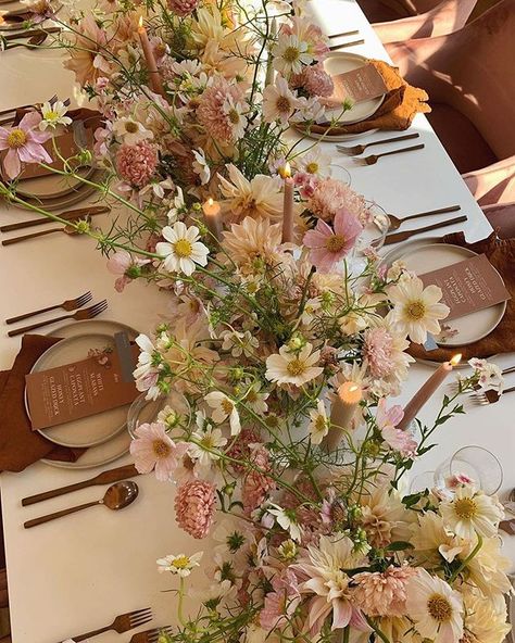 Future Wedding Plans, Wildflower Wedding, Wedding Mood Board, Wedding Tablescapes, Wedding Mood, Table Flowers, Backyard Wedding, Spring Wedding, Pretty Flowers