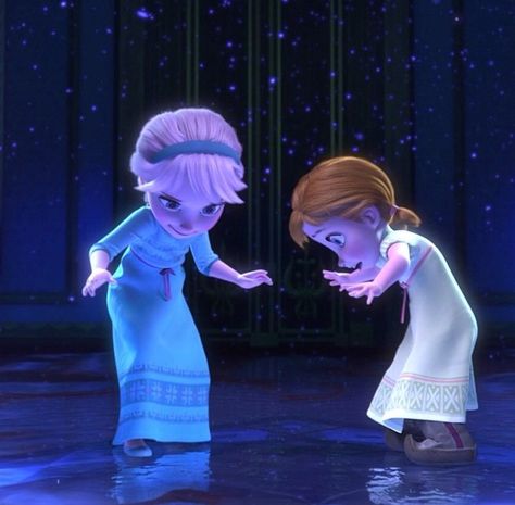 Frozen~ Elsa and Anna Anna Et Elsa, Stitch Quotes, Anna Und Elsa, Frozen Sisters, Frozen Wallpaper, Princess Quotes, Harry Potter Disney, Frozen Movie, Elsa And Anna