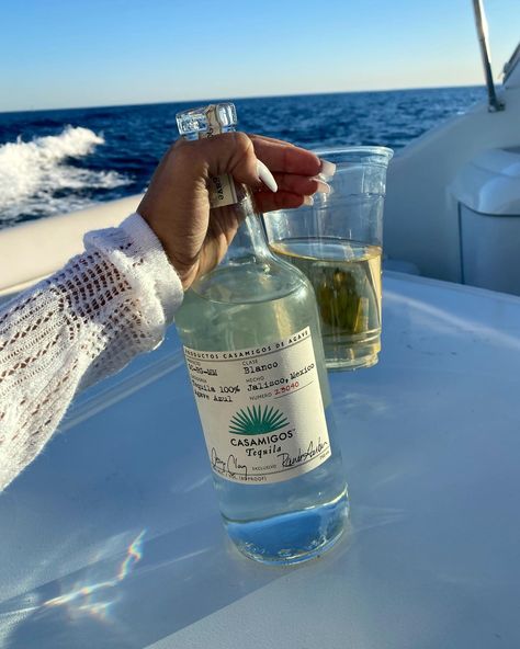 Blue Mexico Aesthetic, Casamigos Aesthetic, Tequila Aesthetic, Shot Party, Casamigos Tequila, Blue Tequila, Yacht Aesthetic, Tequila Tasting, Agave Azul