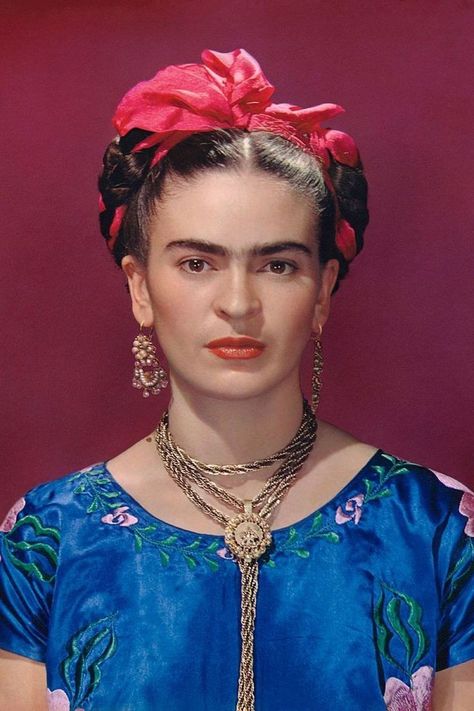 Freida Kahlo, Diego Rivera Frida Kahlo, Nickolas Muray, Frida Kahlo Paintings, Frida Kahlo Portraits, Kahlo Paintings, Frida Kahlo Style, Traditional Mexican Dress, Frida Art