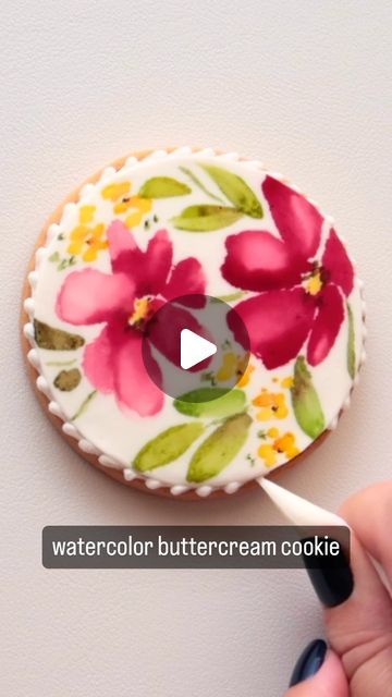 How To Paint Cookies, Christmas Cookie Painting, Watercolor Cookies Painting, Watercolor Decorated Cookies, Painted Cookies Watercolor, Watercolor Cookies Royal Icing, Buttercream Decorated Cookies, Watercolour Cookies, Summer Cookies Decorated