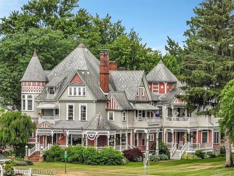 Massive 1885 "Heather House" Queen Anne Victorian in Marine City, Michigan - Pricey Pads Queen Anne Victorian House, Queen Anne House, Marine City, Victorian House Plans, Queen Anne Victorian, Old Houses For Sale, Victorian Mansions, Mansions For Sale, Queen Anne