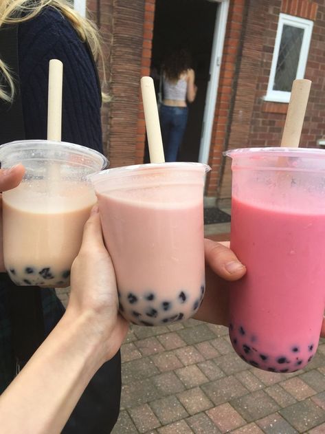 Classic Milk Tea, Boba Smoothie, Desserts Japonais, Bubble Tea Recipe, Bubble Tea Boba, Boba Drink, Bubble Milk Tea, Whey Protein Isolate, Real Ingredients