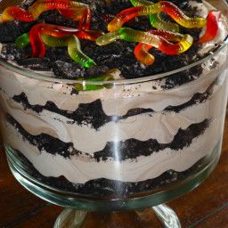 The Best Dirt Cake Birthday Foods, Dirt Cake Recipe, Pudding Trifle, Snickers Dessert, Dirt Dessert, Oreo Dirt Cake, Dirt Cake Recipes, Steam Shovel, Trifle Dessert Recipes