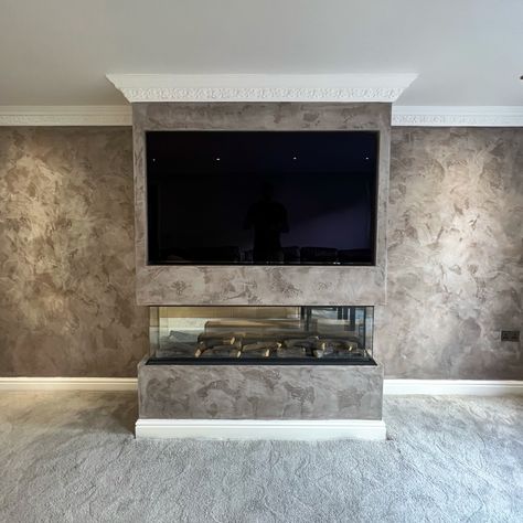 Venetian Plaster Media Wall, Venetian Plaster Walls Living Room, Venician Plaster Walls, Plaster Ideas, Venetian Plaster Walls, Polished Plaster, Self Build Houses, Lounge Interiors, Venetian Plaster