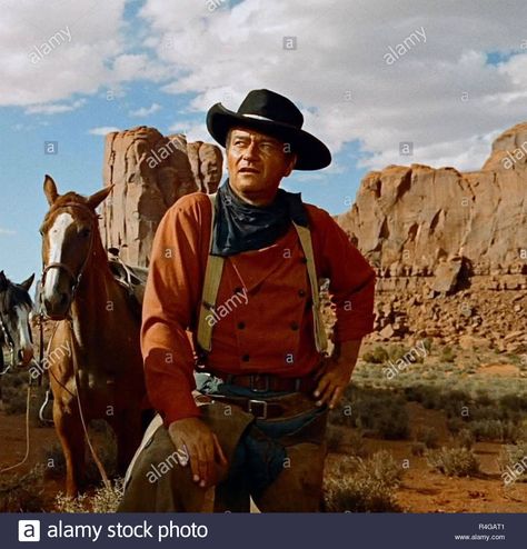 Download this stock image: THE SEARCHERS 1956 Warner Bros film with John Wayne - R4GAT1 from Alamy's library of millions of high resolution stock photos, illustrations and vectors. John Wayne Quotes, Western Spaghetti, John Wayne Movies, Western Hero, Fritz Lang, John Ford, The Searchers, The Lone Ranger, Tv Westerns