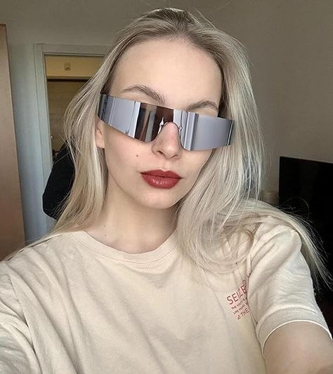 Space Accessories Fashion, Cyberpunk Visor, Cyberpunk Sunglasses, Futuristic Glasses, Wrap Around Sunglasses, Futuristic Sunglasses, Fancy Glasses, Visor Sunglasses, Space Outfit