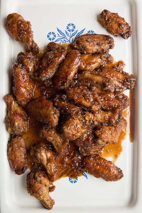 Sticky Teriyaki Chicken Wings Healthy General Tso Chicken, Japanese Chicken Wings, Teriyaki Recipes, Wings Slow Cooker, Wing Recipes Baked, Hot Chicken Recipe, Wings Recipe Baked, Chicken Appetizer, Low Cal Foods