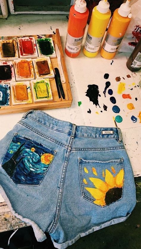 Diy Pants, Haine Diy, Mode Hippie, Creative Clothes, Kleidung Diy, Painted Jeans, Painted Clothes, Mason Jar Diy, Mason Jar Crafts