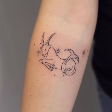 Astrological Tattoos, Capricorn Sign Tattoo, Capricorn Tattoos, Small Tattoos Ideas, Astrology Tattoo, Capricorn Season, Tarot Tattoo, Horoscope Tattoos, Capricorn Tattoo