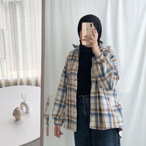 Women Flannel, Colour Fashion, Womens Flannel Shirt, Oversized Flannel, Fashion Color, Balloon Sleeves, Fashion Colours, Colorful Fashion, Flannel Shirt