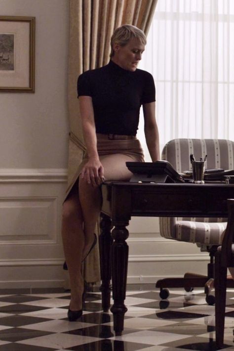 Claire Underwood Clare Underwood Style, Robin Wright House Of Cards, Claire Underwood Wardrobe, Clair Underwood, Claire Underwood Style, Claire Underwood, Look Office, Robin Wright, Power Dressing