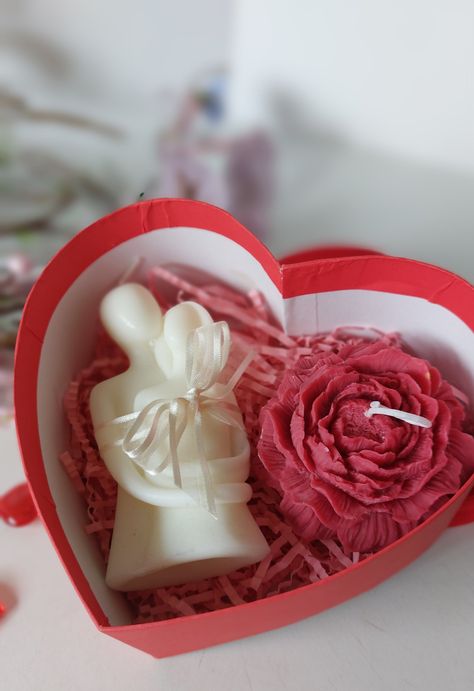 Candle Photography Ideas, Candle Making Studio, Handmade Candles Diy, Candle Label Template, Candle Party Favors, Homemade Scented Candles, Valentine Candles, Candle Projects, Candles Photography