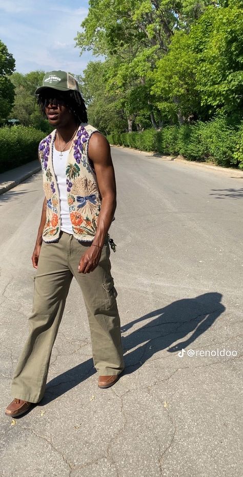 Summer Boho Outfits Men, Earthy Black Man Aesthetic Outfits, Men Coachella Outfits Festival Style, Earthy Fashion Men, Men Earthy Outfit, Earthy Summer Outfits Men, Neo Soul Outfits Men, Spiritual Fashion Men, Earthy Fits Men