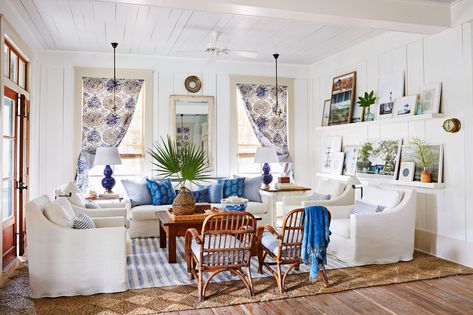 This Former Rental Is Now a Florida Getaway Packed With Personality | Southern Living Heather Chadduck, Sherrill Furniture, Beach Living Room, Beach House Interior Design, Haus Am See, Schumacher Fabric, Hotel Boutique, Guest Bedrooms, White Bedding