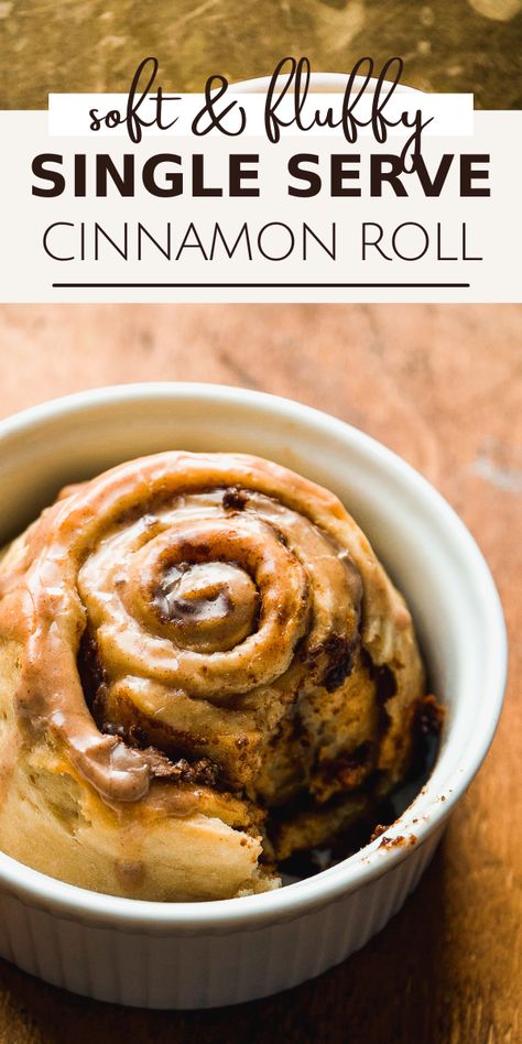 Single Serve Cinnamon Roll, Gluten Free Single Serve, Mug Cinnamon Roll, Single Serve Dessert Recipes, Single Serve Breakfast, Healthy Cinnamon Rolls, Cinnamon Roll Muffins, Gluten Free Cinnamon Rolls, Cinnamon Roll Recipe