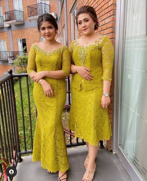 Dress Natal Brokat, Dress Brokat Modern Fashion, Atasan Brokat Simple, Atasan Brokat Modern, Dress Pesta Brokat Modern, Dress Brokat Modern Simple, Model Dress Brokat Modern, Dress Pesta Brokat, Model Kebaya Modern Brokat