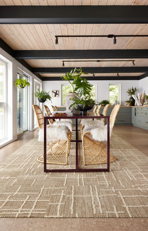 We're bringing back the art of woven textiles 🧺 Our newest style was designed to bring natural texture to the indoors. Shop Draper. https://bit.ly/49bNyEk Rug Tiles, Flor Tiles, Flor Rug, Woven Textiles, Tile Rug, Random Pattern, Modern Flat, Square Tile, Area Rug Sizes