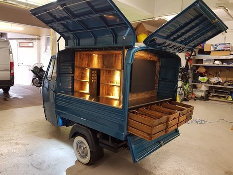 Food Stall Design, Mobile Cafe, Mobile Coffee Shop, Mobile Craft, Piaggio Ape, Coffee Truck, Mobile Store, Mobile Business, Food Truck Design