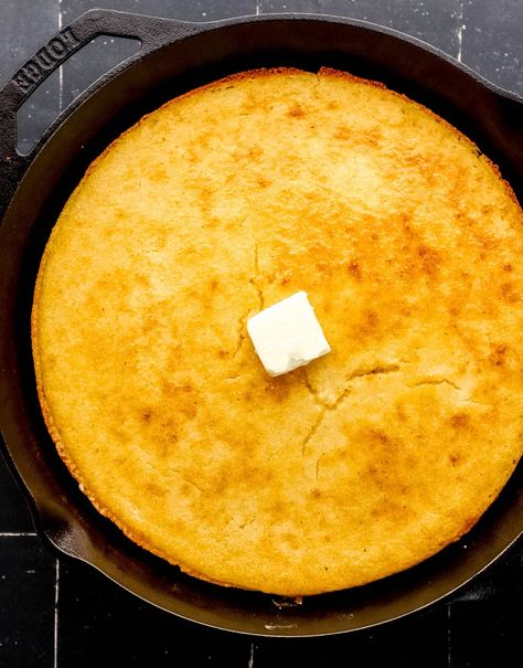 Southern Cornbread Recipe Southern Skillet Cornbread, Southern Cornbread Recipe Buttermilk, Best Cornbread Recipe Southern Style, Best Southern Cornbread Recipe, Corn Bread Corn Meal Recipe, Cornbread Recipes Homemade, Easy Cornbread Recipe Simple, Self Rising Cornbread Recipe, Georgia Cornbread Cake Recipe