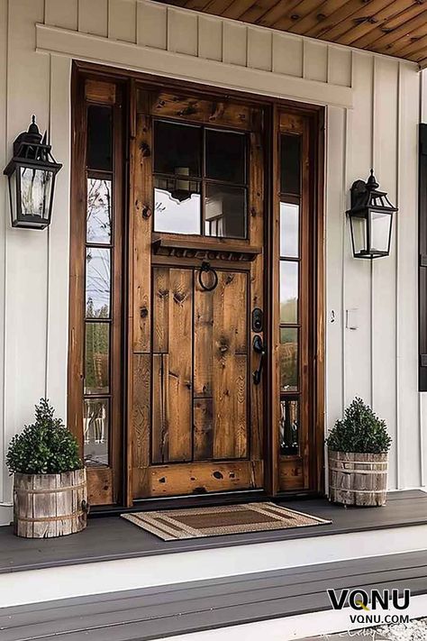 French Country Front Door, Rustic Entry Doors, Country Front Door, Entryway Designs, Beautiful Houses Exterior, Wooden Front Door, Minimalist Entryway, Double Door Entryway, Wooden Barrels