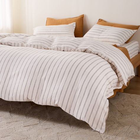 The perfect staple stripe to suit any style in Warm White & Black. Striped Bedding, Striped Duvet, Striped Duvet Covers, Striped Quilt, King Size Pillows, Quilt Covers, Fitted Bed Sheets, Striped Sheets, Linen Quilt