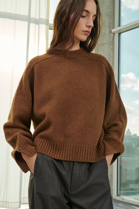 Parisian Women, Wool Jumper, Thick Sweaters, Sweater Design, Knitting Inspiration, Jumpers And Cardigans, Body Measurements, Merino Wool, Jumper