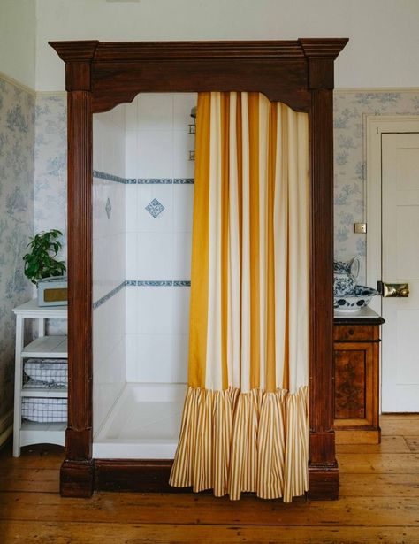 Hot Tub Time Machine, Dream Shower, Cool Shower Curtains, Lemon Sorbet, Emily Henderson, Curtains With Blinds, Bathroom Interior, Trending Decor, Gold Leaf