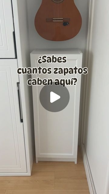 346K views · 5K likes | Maria. Nuevencasa on Instagram: "Sigo enamorada de la estantería billy de @ikeaspain , tan pronto la llenas de libros como de zapatos Puedes combinar sus distintas opciones para personalizar tu espacio.  El poder añadir o quitar baldas es genial para adaptarlo a los diferentes modelos de zapatos.  #zapatos #estantes #billy #zapatero #orden #espacio #decoracion #aordenarseaprende" Billy Oxberg, Room Design Bedroom, Ikea Diy, Design Bedroom, Ikea Hacks, Ikea Hack, Bedroom Design, Room Design, Sweet Home