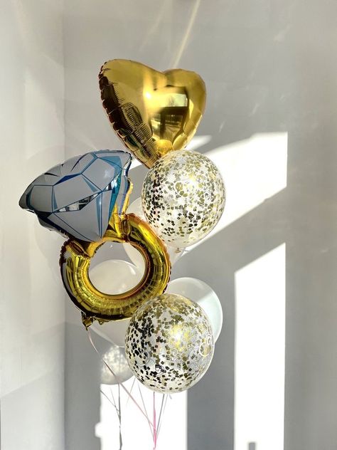 Engagement Balloon Bouquet, 21st Birthday Party Decor, Engagement Party Balloons, Bachelorette Party Balloon, Proposal Party, Engagement Balloons, Brides Room, Bridal Shower Inspo, Royal Party